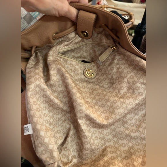 Really cute bucket purse great shape! - Picture 3 of 9